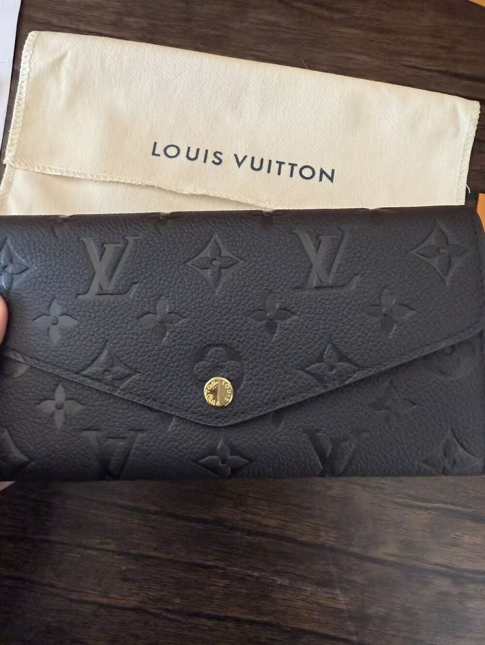 Louis Vuitton Black Monogram Sarah Wallet - Picture 8 of 12